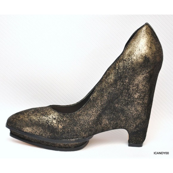 BCBGMAXAZRIA Roxy-2 Wedge Pump Platform Heel Pointy Toe Black/Gold New $295 - Picture 3 of 8